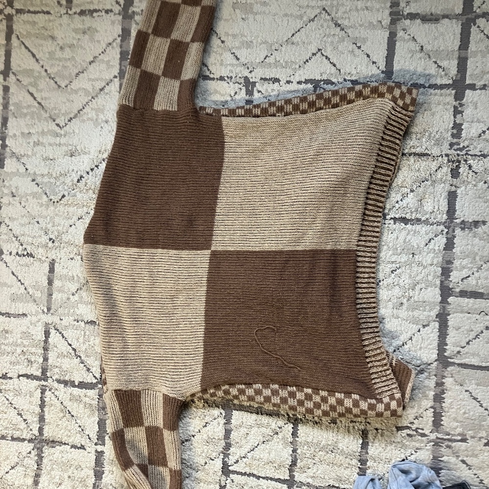 Sweater - Picture 2 of 2